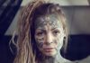 Mulher de 30 anos já tem 99% do corpo coberto com tatuagens